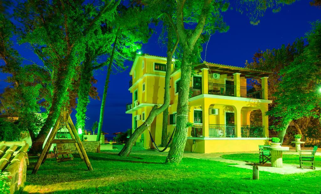 Zarkadis Beach Apartments Τσιλιβί Εξωτερικό φωτογραφία