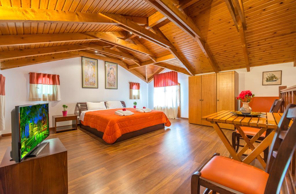 Zarkadis Beach Apartments Τσιλιβί Δωμάτιο φωτογραφία