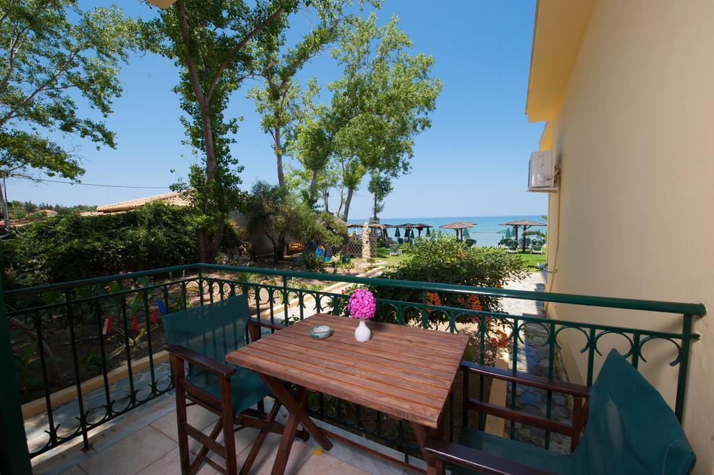 Zarkadis Beach Apartments Τσιλιβί Εξωτερικό φωτογραφία
