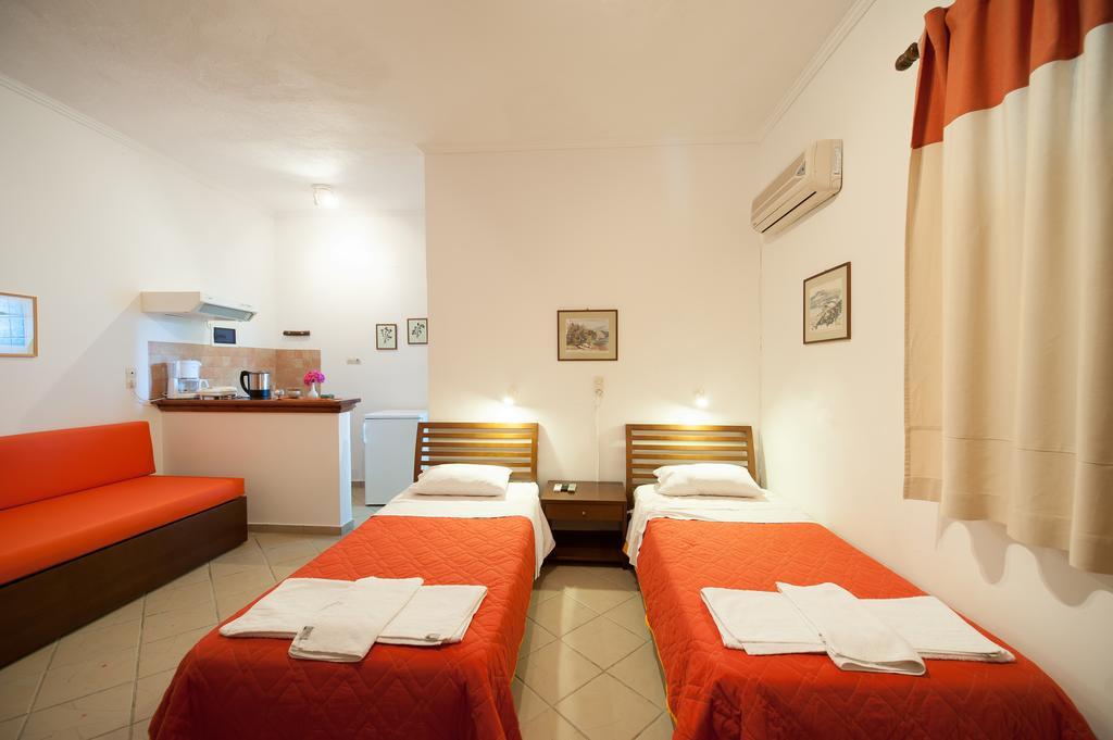 Zarkadis Beach Apartments Τσιλιβί Δωμάτιο φωτογραφία