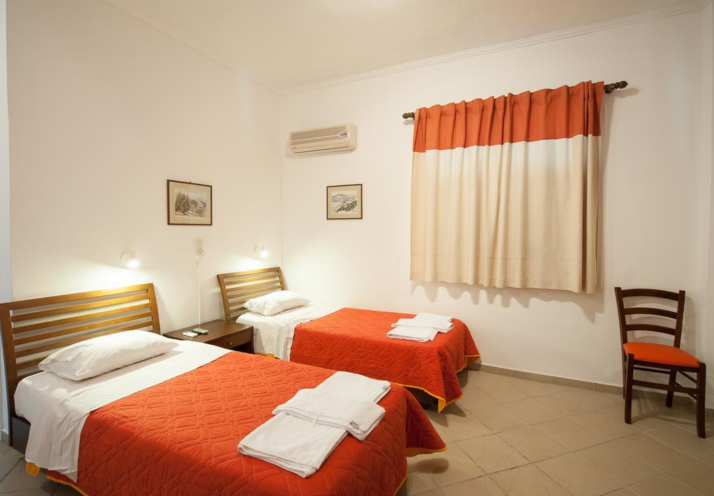 Zarkadis Beach Apartments Τσιλιβί Δωμάτιο φωτογραφία