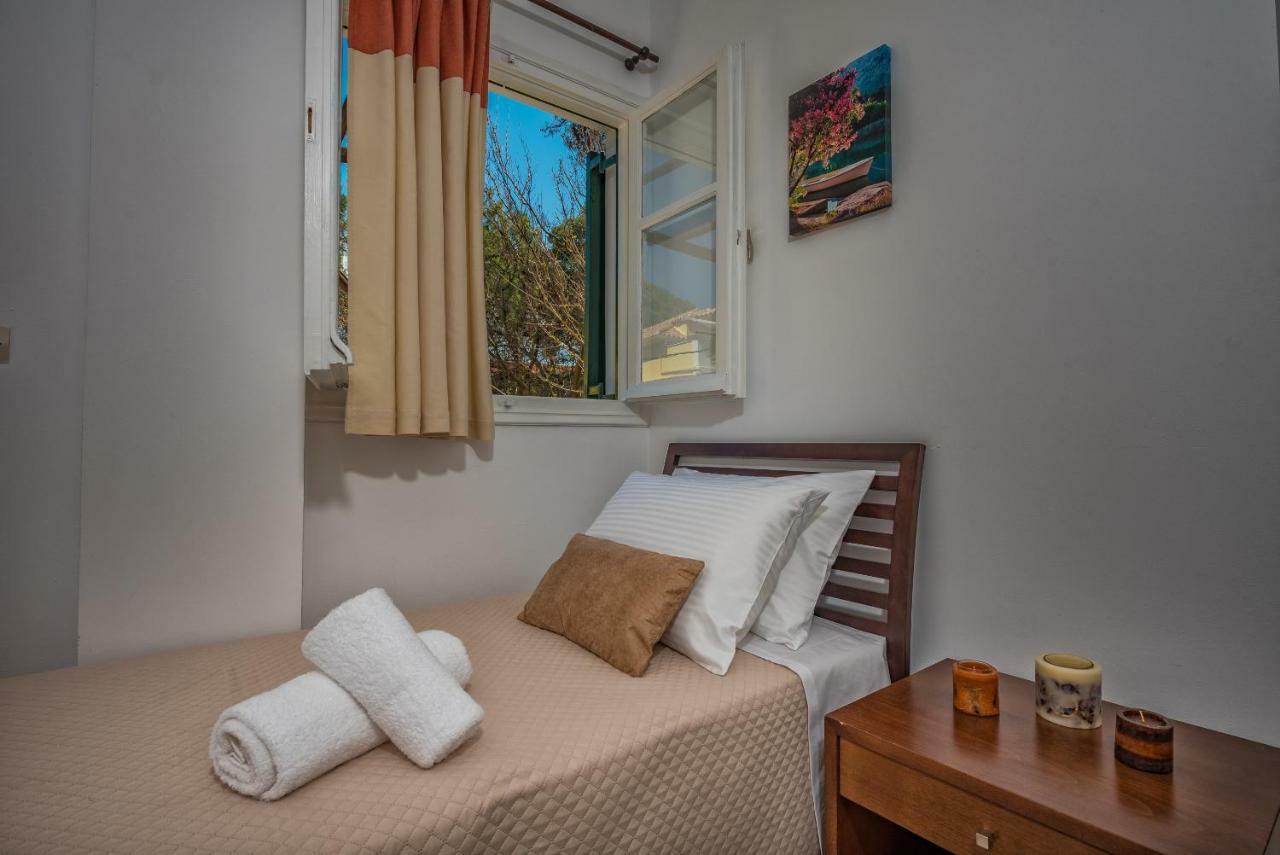 Zarkadis Beach Apartments Τσιλιβί Εξωτερικό φωτογραφία