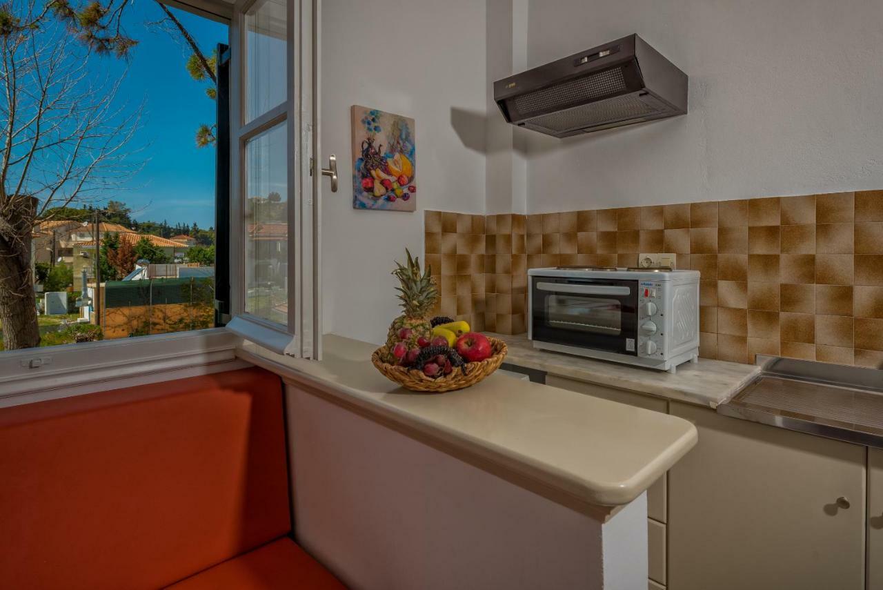 Zarkadis Beach Apartments Τσιλιβί Εξωτερικό φωτογραφία